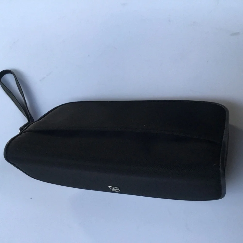 Victorinox clutch, black